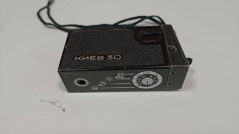 Фотоаппарат «Киев-30»