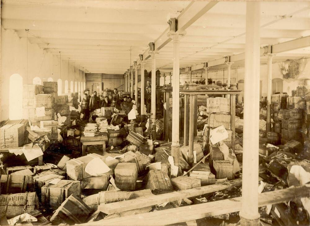 Фотоснимок Паккамера после наводнения 1908 г. Кондровская бумажная фабрика.