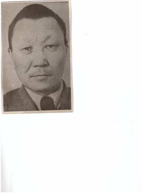 Фотопортрет. Кривогорницын Иннокентий Никитич, председатель исполкома Вилюйского райсовета в 1951-1955 гг. Копия.
