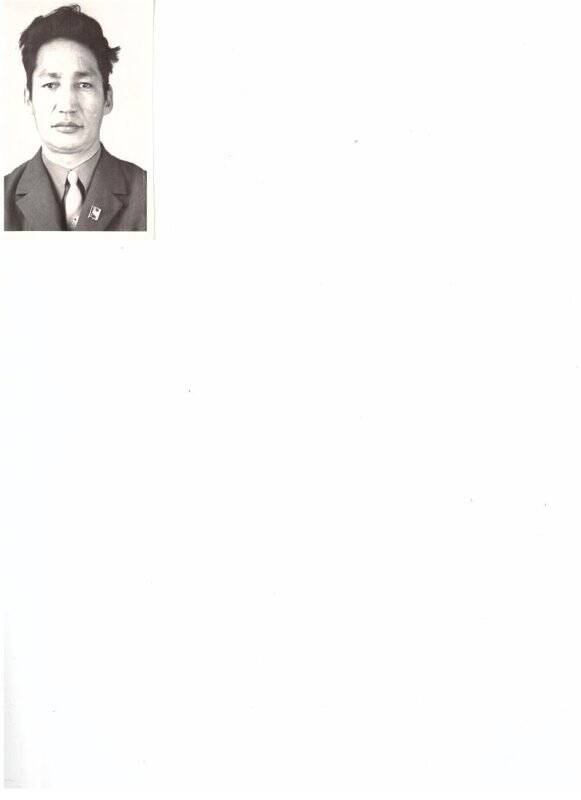 Фотопортрет. Данилов Павел Харлампьевич, секретарь РИК Вилюйског райсовета до 1985 г.