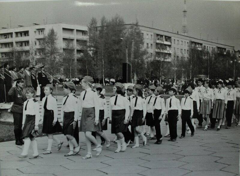 Празднование в Нижнекамске Дня Победы. 1985 г. Фотография