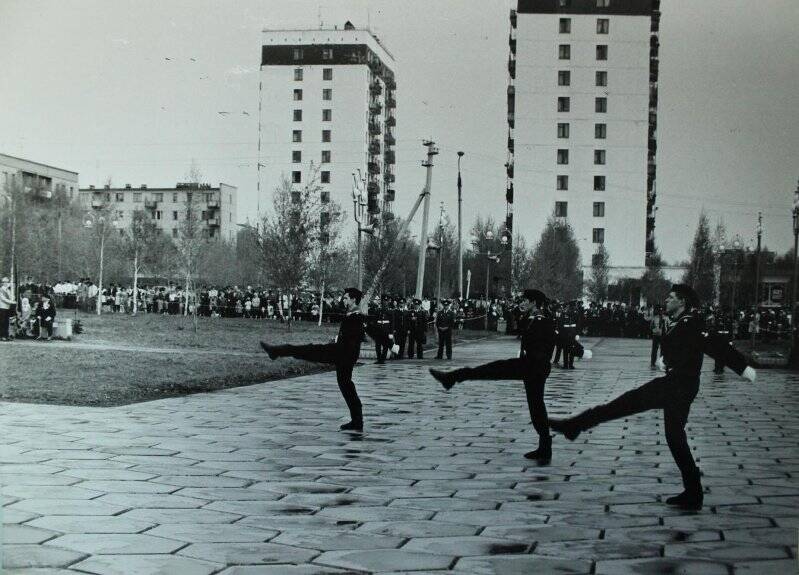 Празднование в Нижнекамске Дня Победы. 1985 г. Фотография