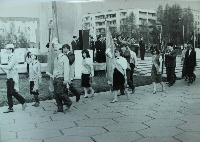 Празднование в Нижнекамске Дня Победы. 1985 г. Фотография