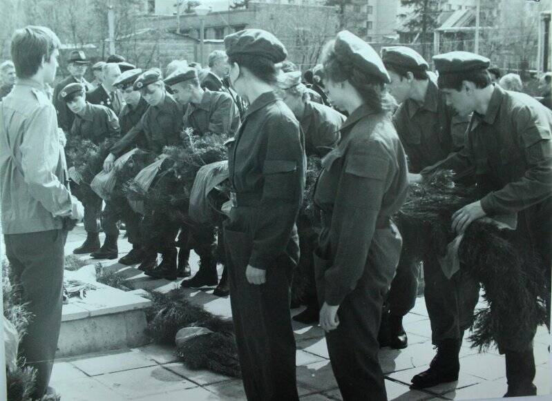 Празднование в Нижнекамске Дня Победы. 1985 г. Фотография