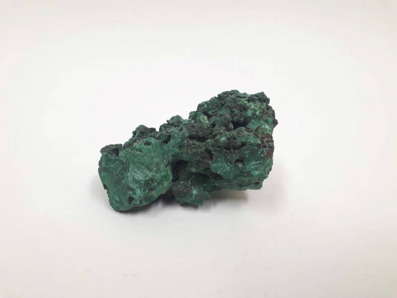 Минерал. Лучистый малахит. Malachite (название минерала, утверждённое IMA)