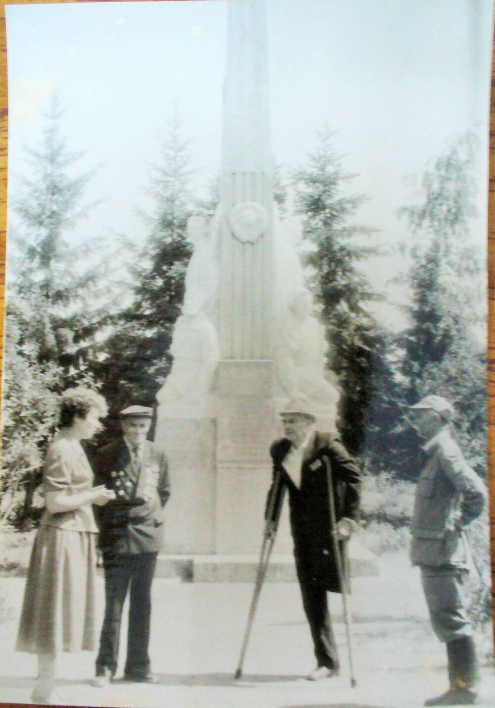 Фотография Памятник в центре Куйтуна павшим в года Гражданской и II мировой войн