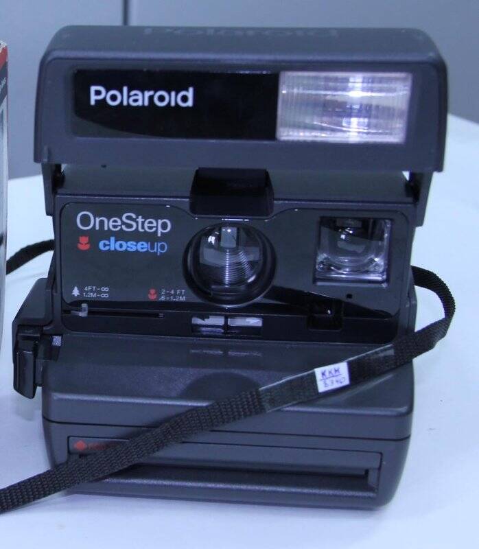 Фотоапoпарат Polaroid