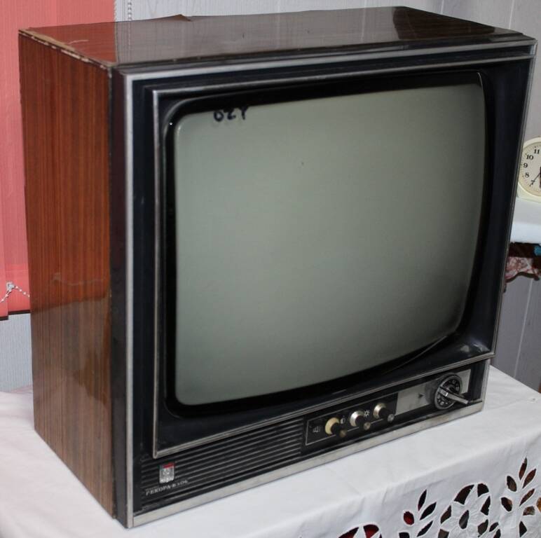 Телевизор Рекорд В-306