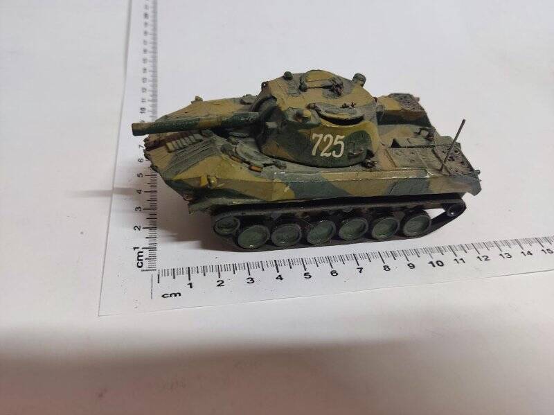 Модель танка времён II Мировой войны.