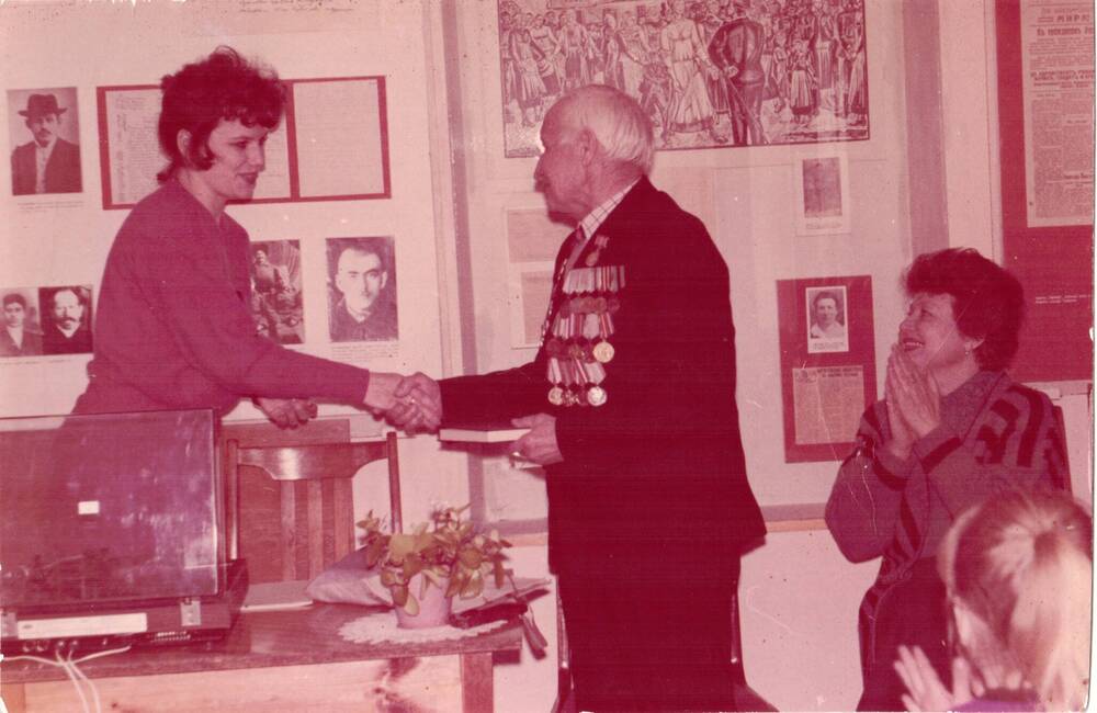 Фотография Встреча в музее с участником Великой Отечественной войны Киселевым И.В.