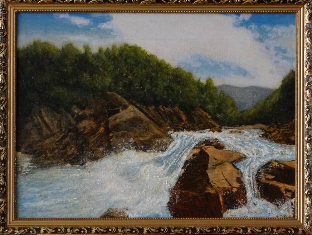 Картина. В горах Адыгеи.  На картине изображено предгорье гор. Бурная горная река несет свои холодные воды.  Голубое небо с белоснежными облаками и яркая зелень деревьев