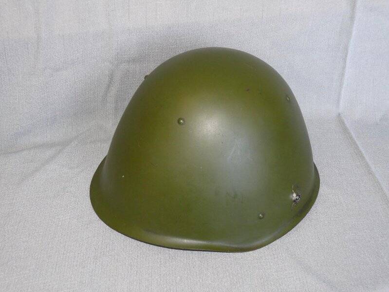 Шлем стальной СШ-68 образца 1968 г. темно-зеленого цвета