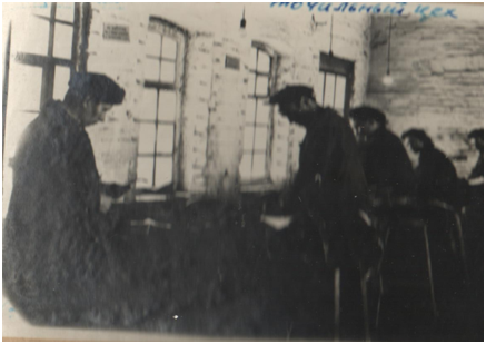 Фотография. Точильный цех завода Металлист, Горьковская обл. п. Сосновское, 1940-ег.