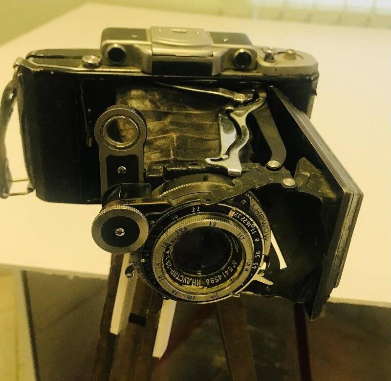 Фотоаппарат с объективом «Индустар - 23».