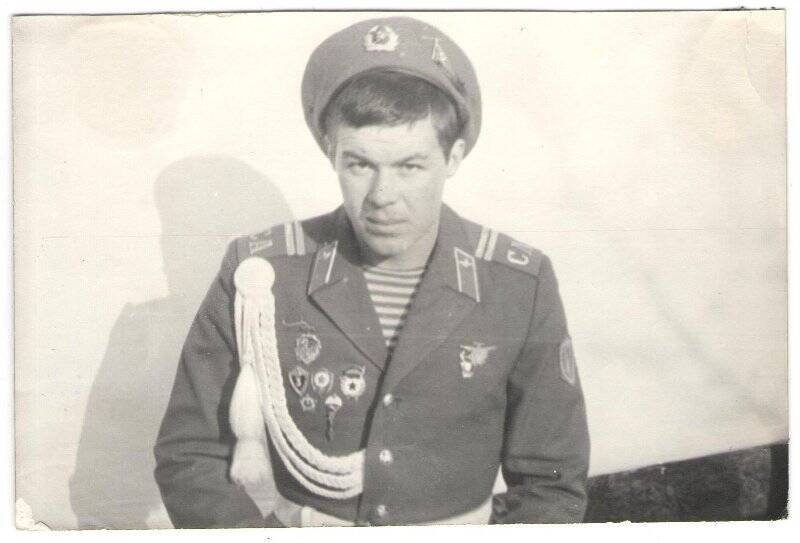 Фотография: Военнослужащий в форме младшего сержанта ВДВ СССР. Афганистан