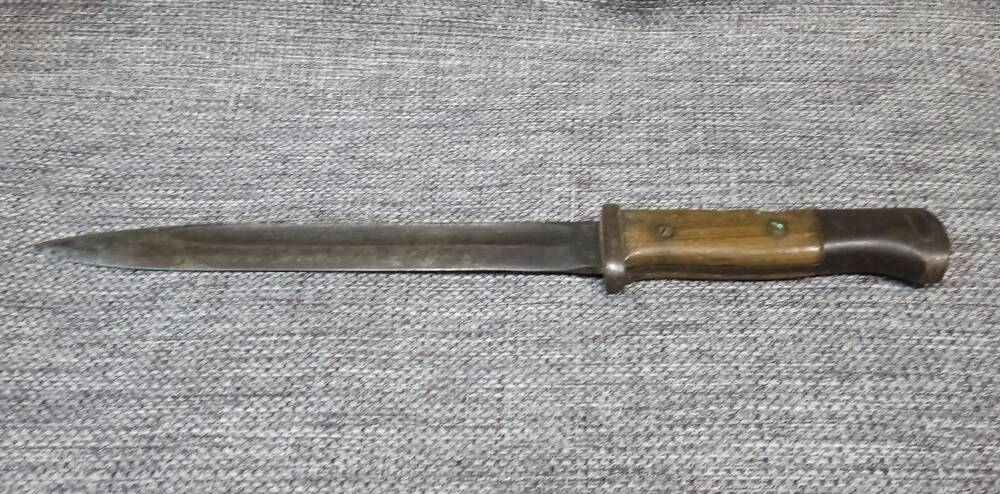 Штык-нож от немецкой винтовки времен Второй Мировой войны
