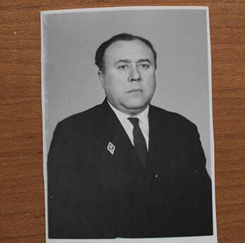Фото Смирнов И.М., ветеран труда ППЗ, в годы ВОВ работал на оборонном заводе в г. Томске.