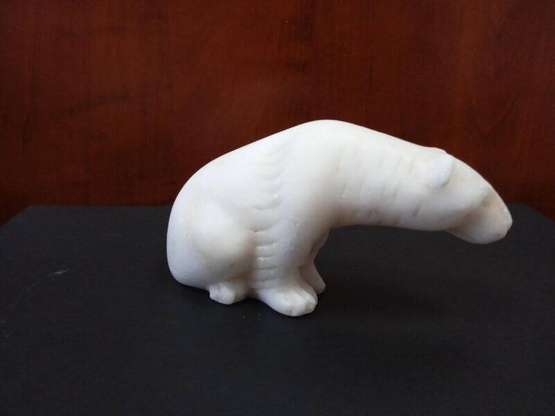 Скульптура. Белый медведь. Из настольного чернильного письменного прибора
