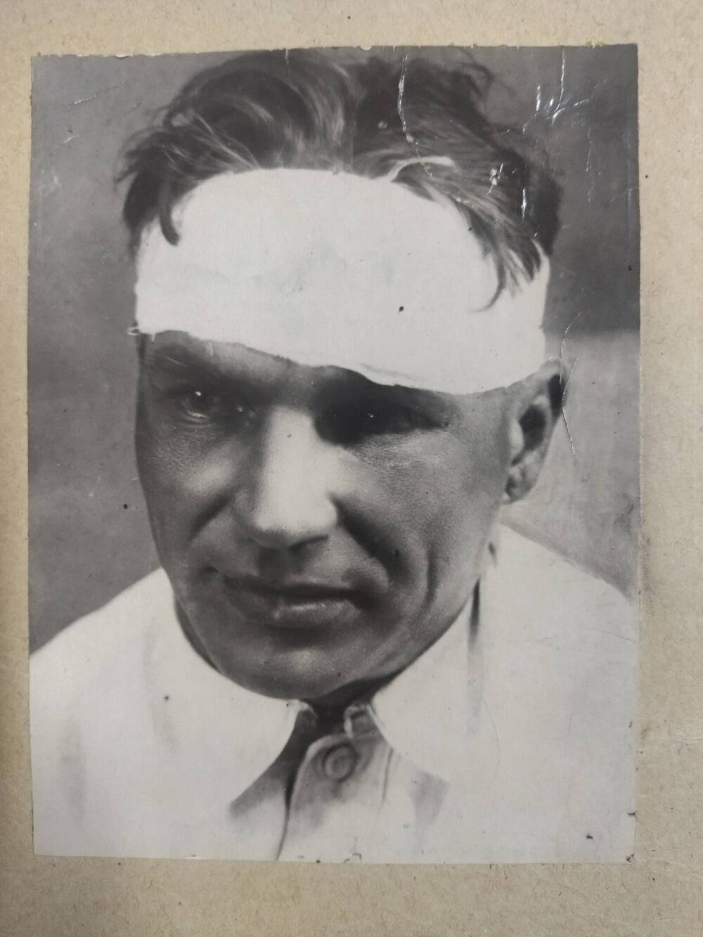 Фотография. В.П.Чкалов с забинтованной головой после аварии при испытании самолета №5210671.