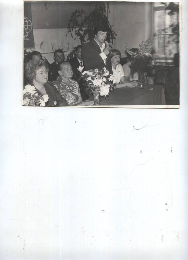 фото ч/б. Августовское совещание учителей, 1982г.
