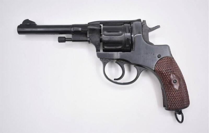 Списанное охолощенное оружие револьвер системы Нагана обр. 1895 г. модели СО-95/9