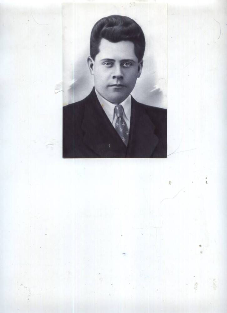 фотокопия с фото 1948г. Маликов Илья Григорьевич, зав. РОНО 1947-1950г.г.