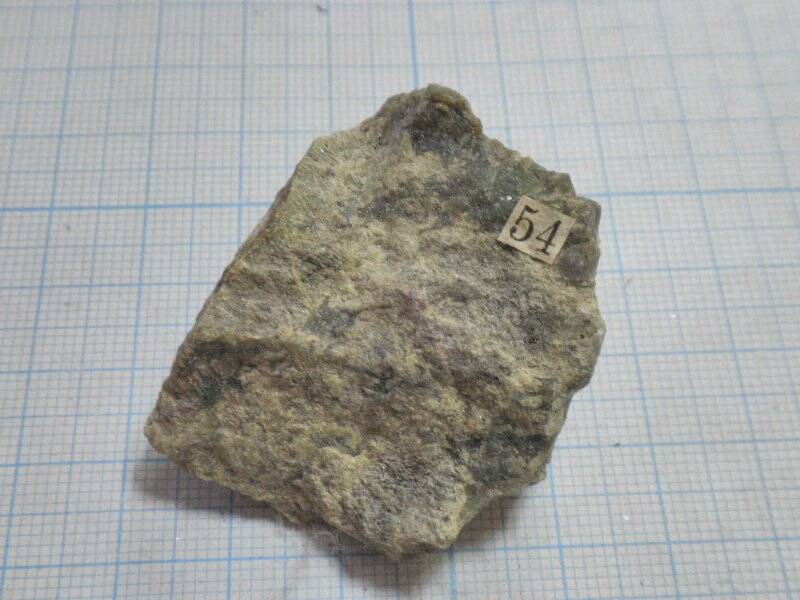 Минерал. Нефелин? из коллекции  минералов и горных пород
