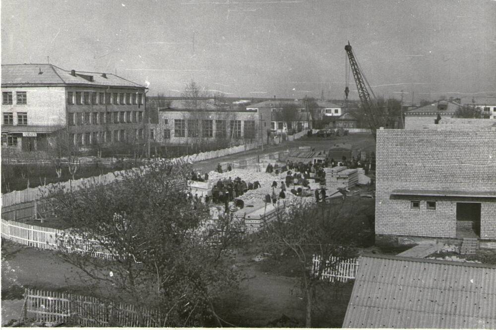 Фото строительства  здания почты в с.Большая Глушица