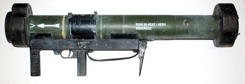 Устройство пусковое ручного противотанкового гранатомета RGW-90 «Матадор»