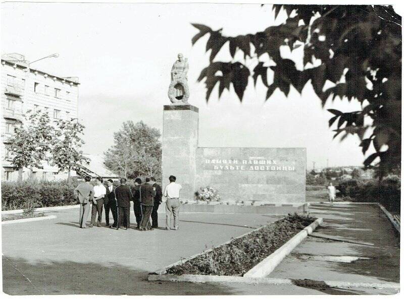 Фотография. «Вечный огонь» г. Лениногорск