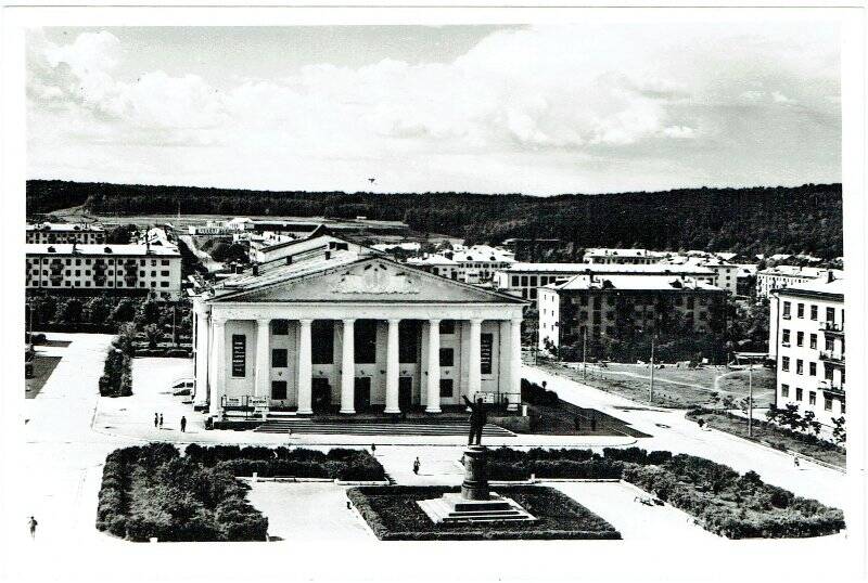 Фотография. Лениногорск, центральная площадь им. В.И. Ленина, 1963 год