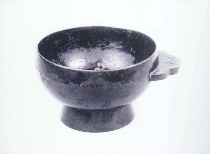 Коллекция Жеребцова Б.А. Большая чашка для сакэ - «маса синтоко». Айны.