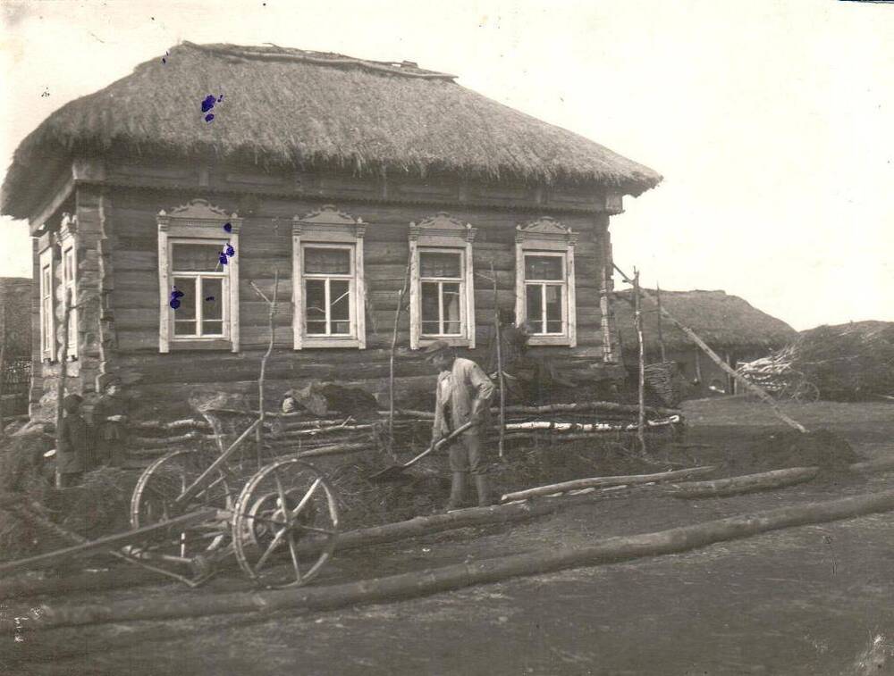 Фотография сюжетная черно-белая. Коллективизация в Вольском районе.