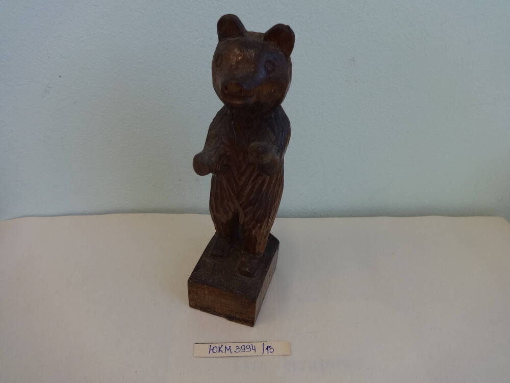 Деревянная скульптура Мишка-медведь.
