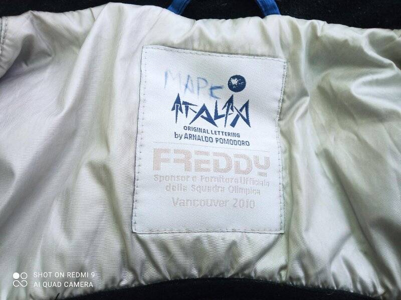 спортивная зимняя куртка original lettering by ARNALDO POMODORO FREDDY