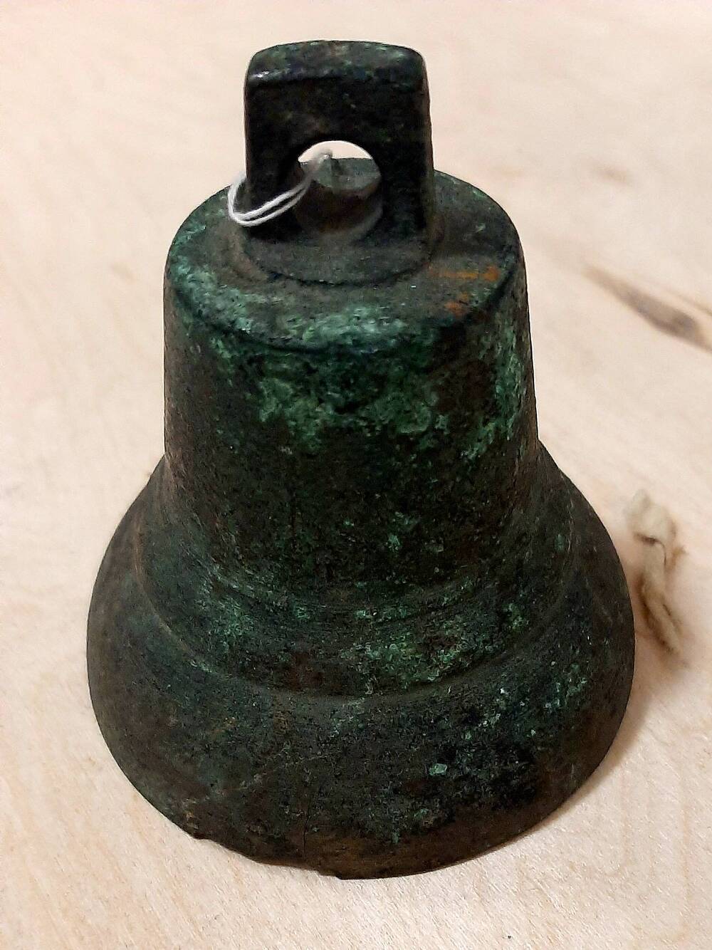 колокольчик  поддужный (без язычка) старинный металлический