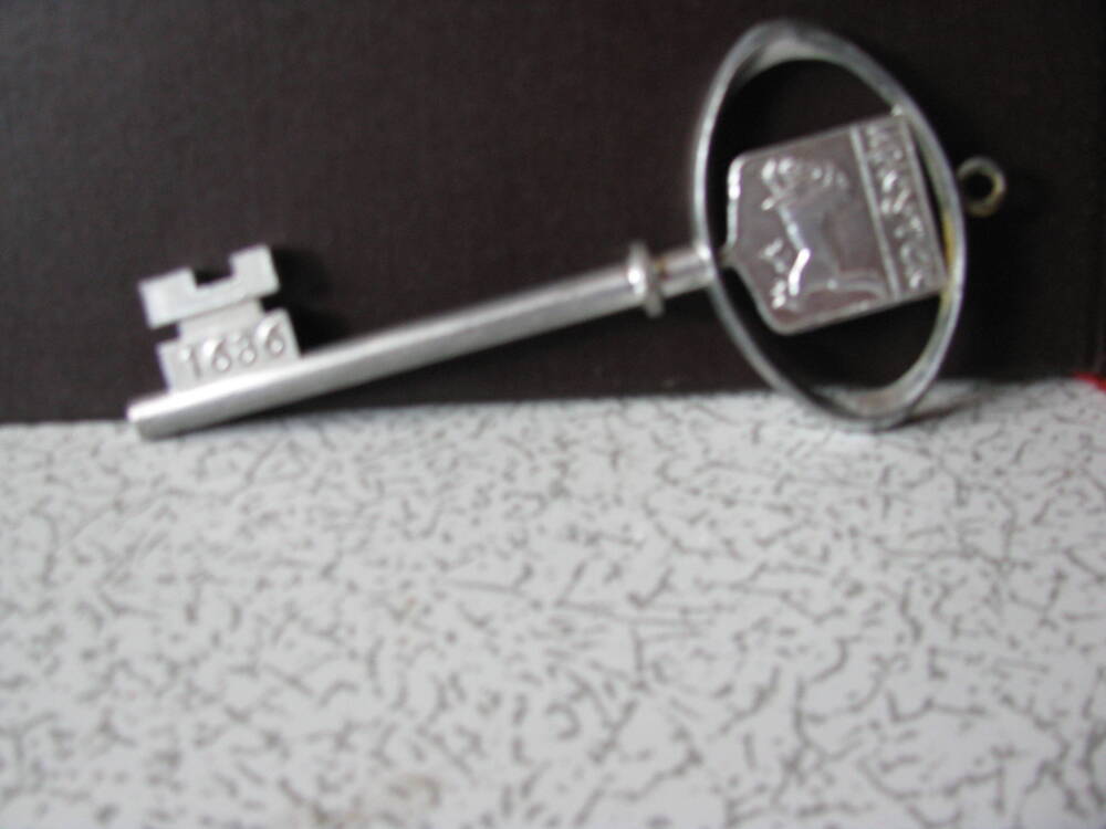 Сувенир. Ключ символичный от города Иркутска.