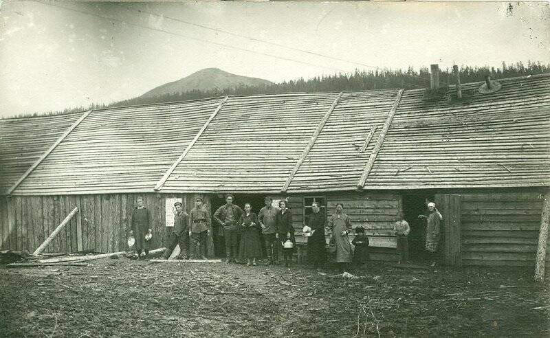 Фото. По истории Алдана. Столовая на Золотом 1929 год, Самодумовские.