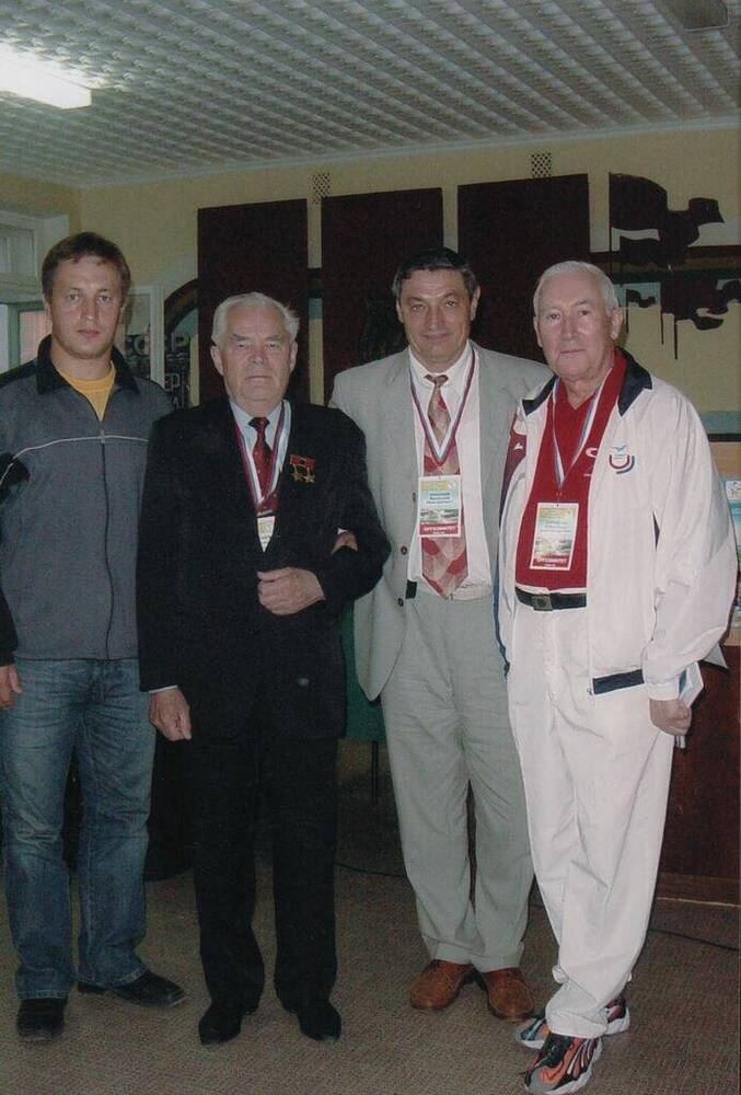 Фото. А.Г. Николаев во время V Всероссийских летних сельских спортивных игр. г.Чебоксары, июль 2004 г.