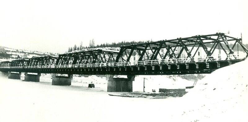 Фото. Амуро-Якутская автодорожная магистраль. Мост через реку Чульман.