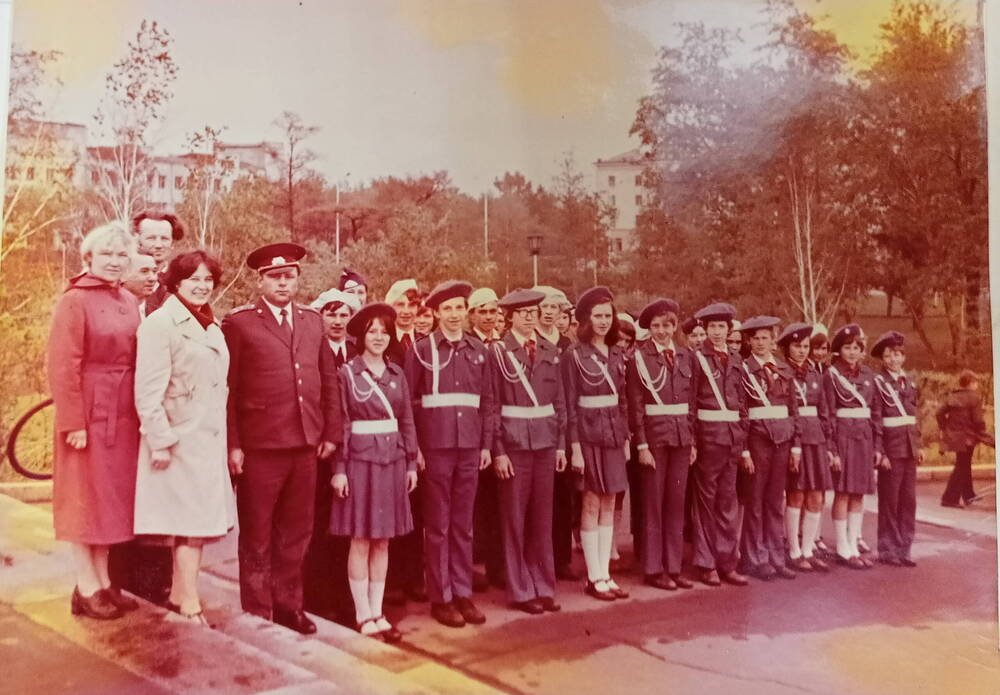 Фотография цветная. На областном слете в г. Иркутске команда Юных инспекторов движения из  г.Тулуна.