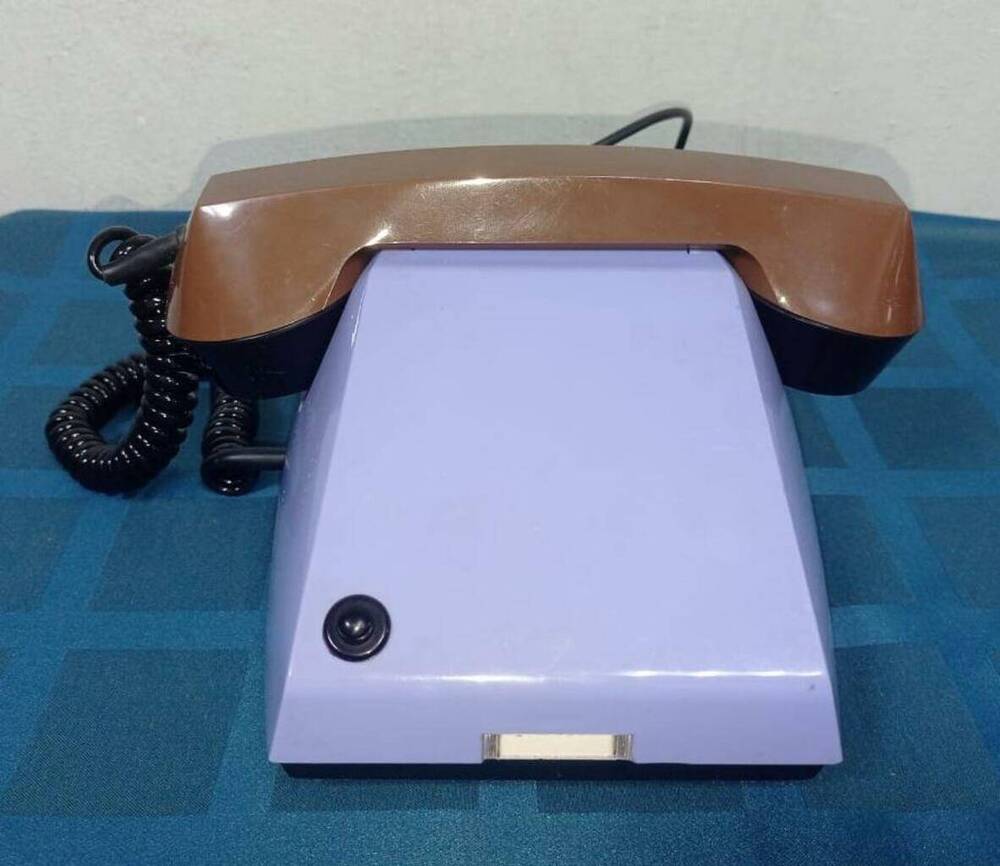 Телефон бездисковый «ТА-68». 