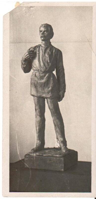 Фотография. «Статуя А.М. Горький». Автор А.В. Кикин.