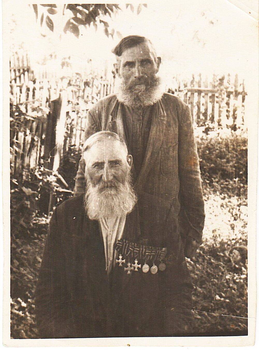 Фотопортрет: Каньшин Андрей Дмитриевич и Барабанов Егор Матвеевич - участники гражданской войны.