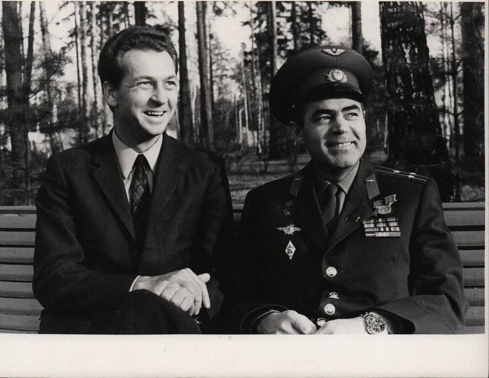 Фото. В.И.Севастьянов и А.Г.Николаев в Звездном городке. 1970 год