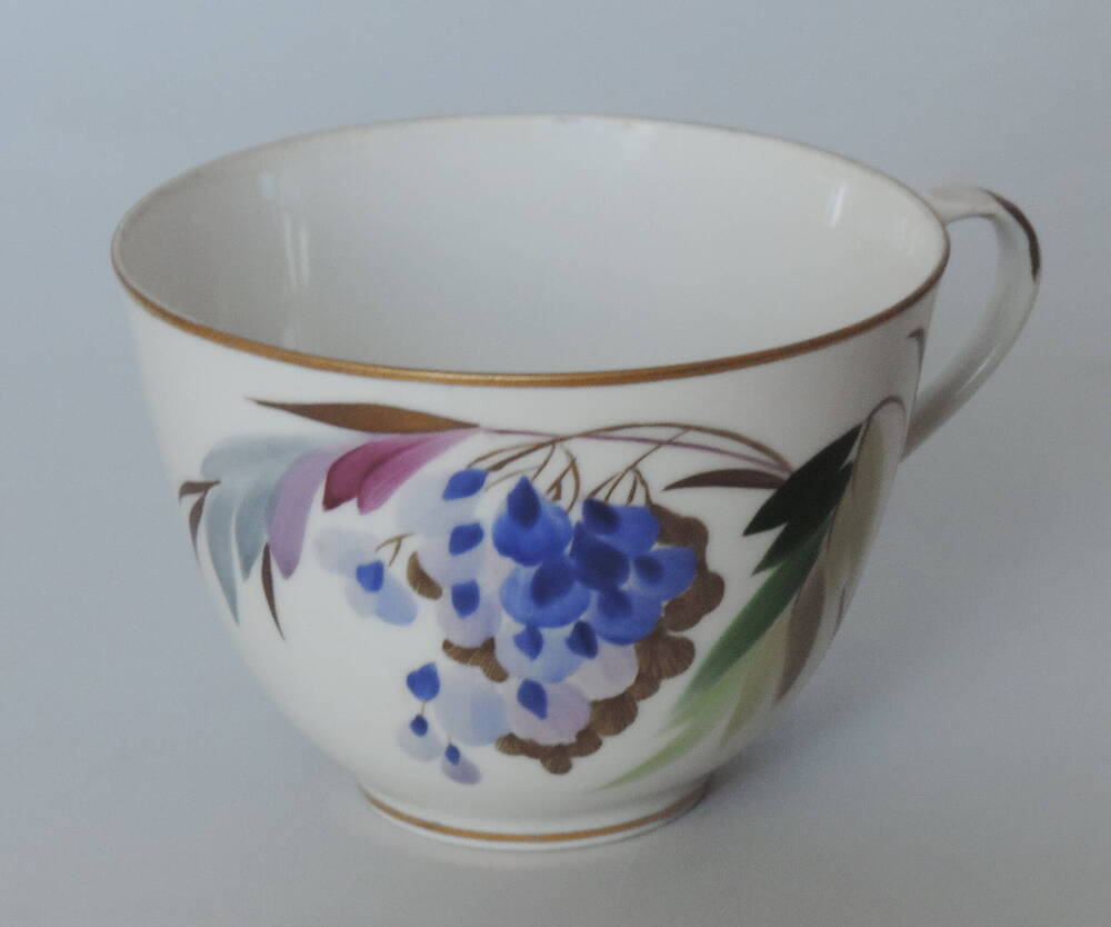 Чашка чайная (из сервиза Глициния из 16-ти предметов, КП-4136 - 4151, 1850/1,2-ф - 1865-ф).