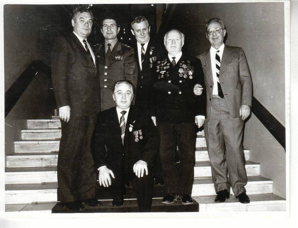 Фото ч/б, глянцевое, групповое торжественный прием почётных гостей города-героя Волгограда 2 февраля 1983г. в ресторане «Волгоград»