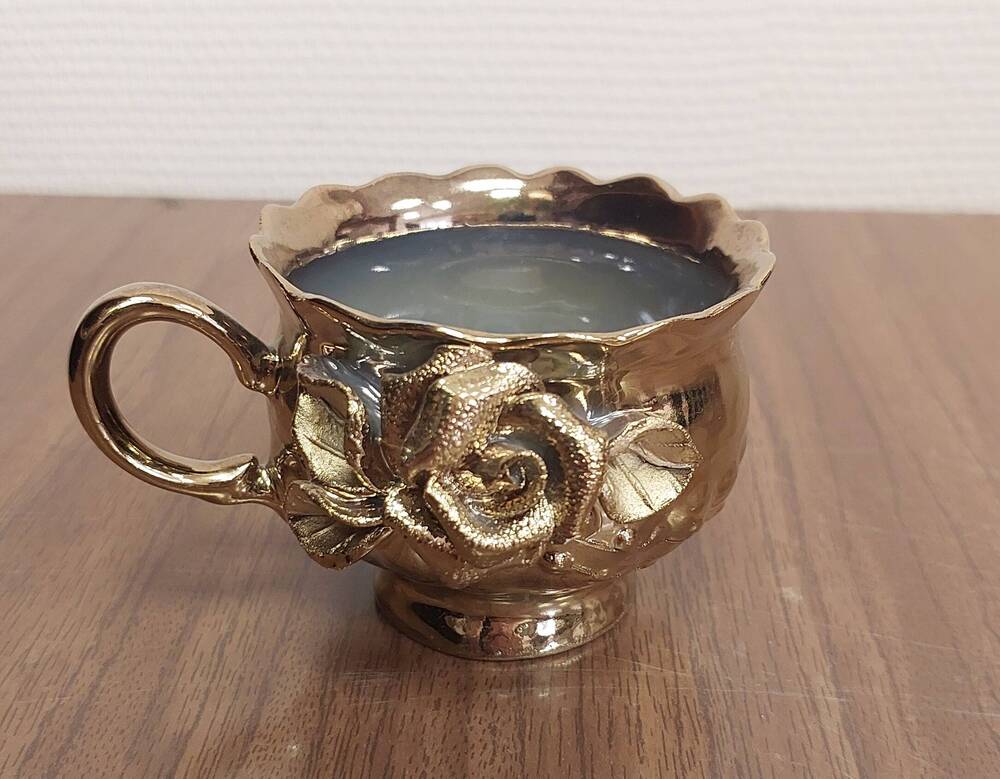 Чашка кофейная из сервиза «Золотая роза».