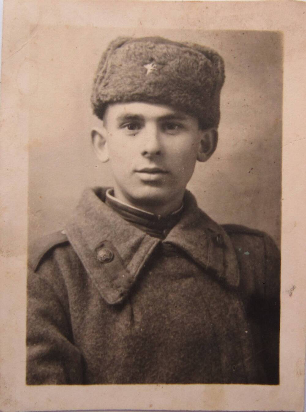 Фото. Поясной портрет Дробот В.Ф. – ветерана ВОВ.
1940-е гг.