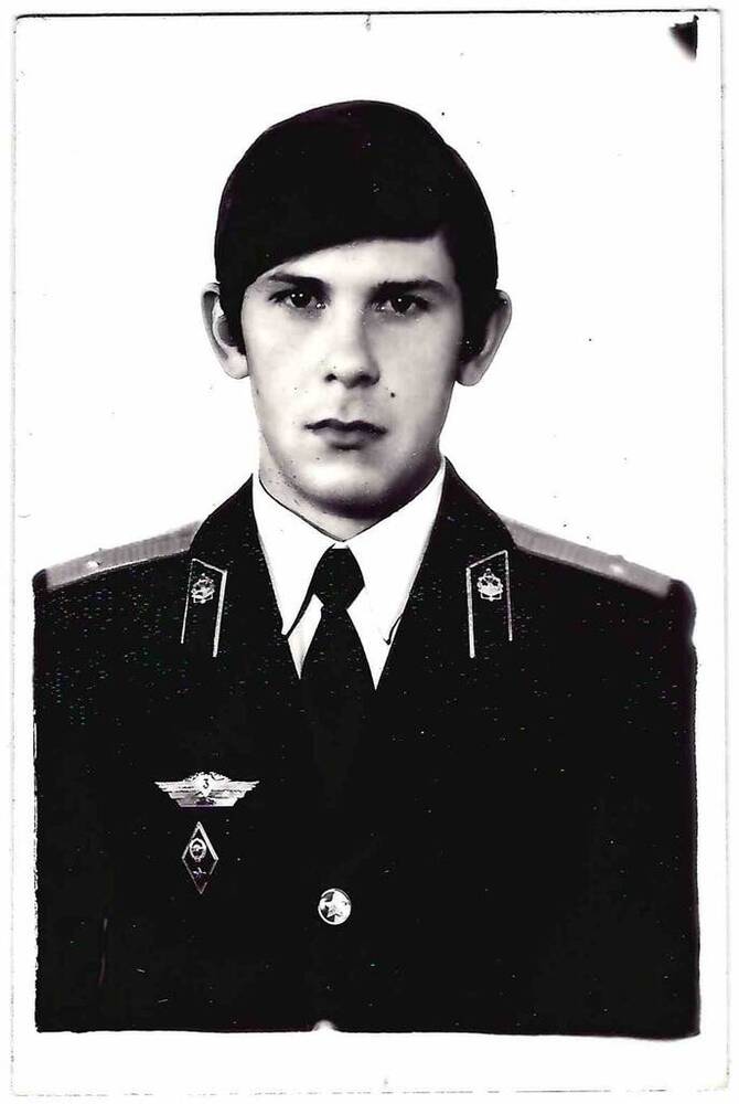 Фотография черно-белая Демченко Сергея Петровича в форме офицера СА